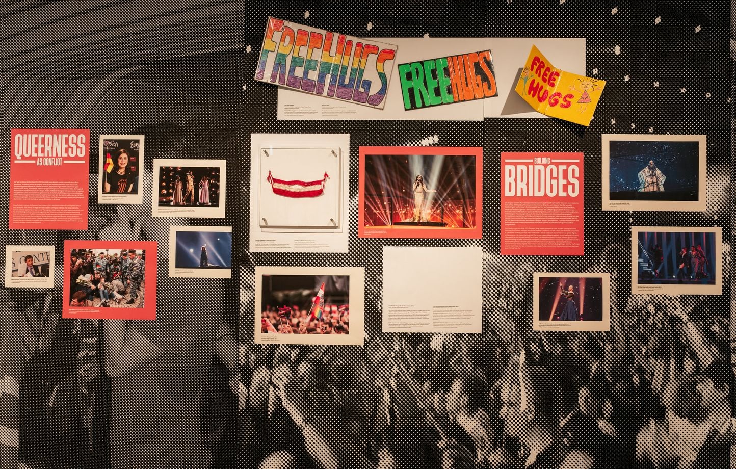 Camiseta sucia, medalla, luz roja… La exposición sobre la historia LGBT+ de Eurovisión en cinco objetos insólitos Camiseta sucia, medalla, luz roja… La exposición sobre la historia LGBT+ de Eurovisión en cinco objetos insólitos